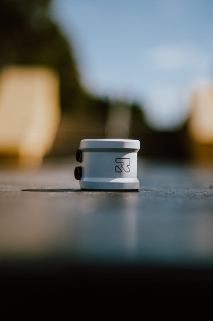 Lithium Double Clamp | White