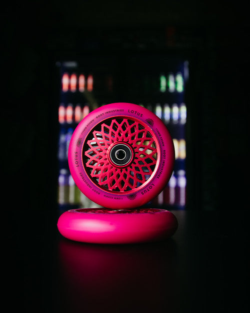 Lotus Wheels | Pink / Pink