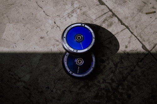 AIR Wheels | Black / Blu-Ray